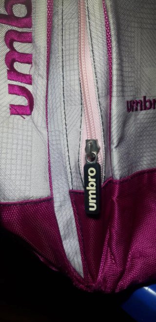Mochila Umbro Gris y Rosa