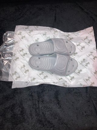 Chanclas Under Armour Grises