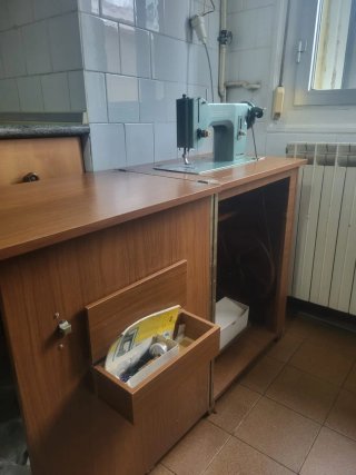 Máquina de coser Wertheim