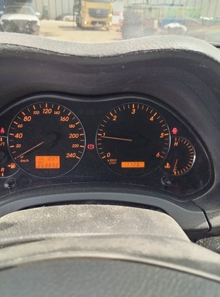 Tapa motor toyota 102409 avensis berlina (t25)