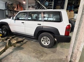 Nissan 47983 centralita motor 23710 vd200 patrol