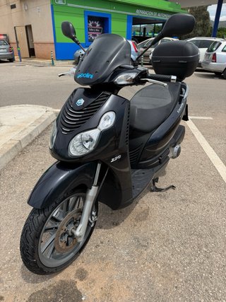 Piaggio Carnaby 250cc Negra