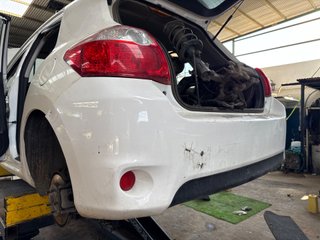 PARAGOLPES TRASERO Toyota Auris (E18)(10.2012->)