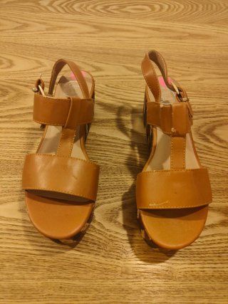 Sandalias cuña marrón camel boho Talla 38