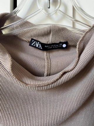 Top Beige Zara