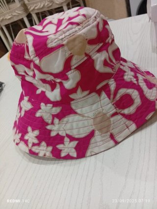 Sombrero floral de verano