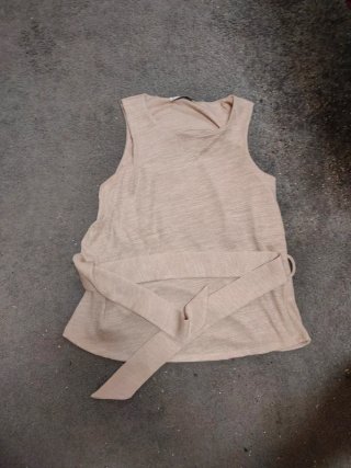 Camiseta beige Mango, talla única