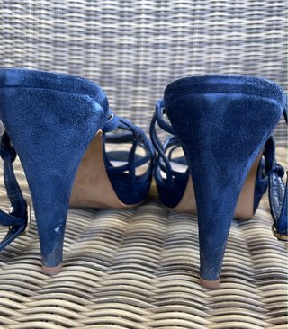Sandalias tacón Zara azul T.39