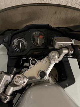 Honda VFR 750 Blanca rc36