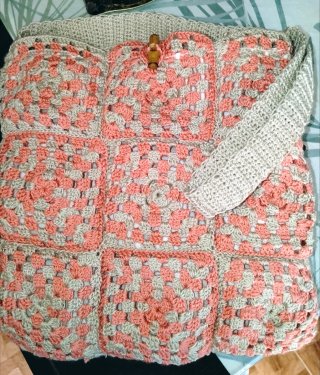Bolso crochet artesanal crema/salmón