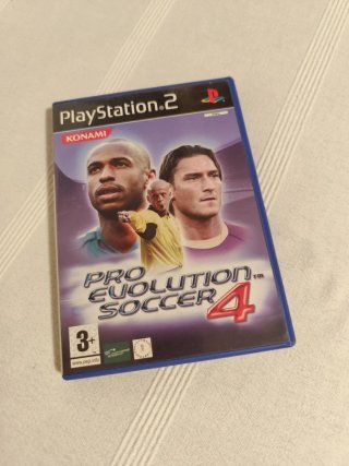 Pro Evolution Soccer 4 PS2