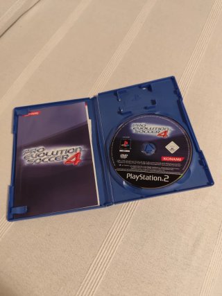 Pro Evolution Soccer 4 PS2