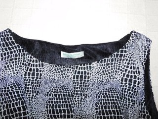 Vestido estampado escamas