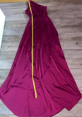 Vestido rosa largo con abertura