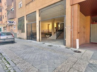 Garaje en venta en Cervantes en Granada