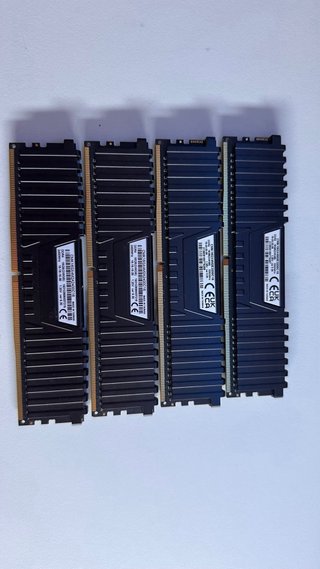 32GB DDR4 Corsair Vengeance LPX