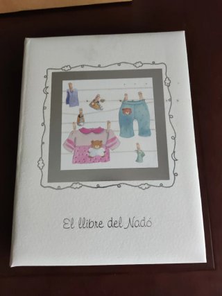 El llibre del nadó nuevo a estrenar