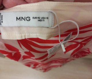 Falda midi estampada roja y blanca