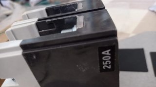 EARU DC-MCCB Interruptor Automático