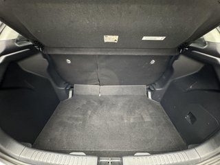 Toyota Yaris 1.5 120H Business Plus