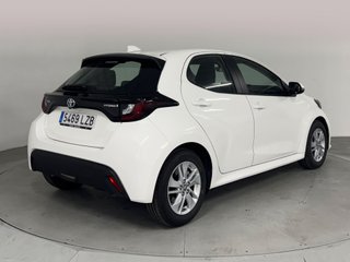 Toyota Yaris 1.5 120H Business Plus