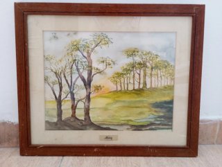 Acuarela de bosque con marco de madera
