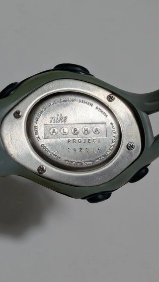 Reloj Nike Alpha Project Y2K Verde/Plata