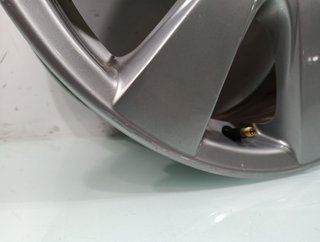 579465 42611yy200 llanta toyota avensis berlina