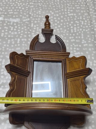 Mensula de madera con espejo