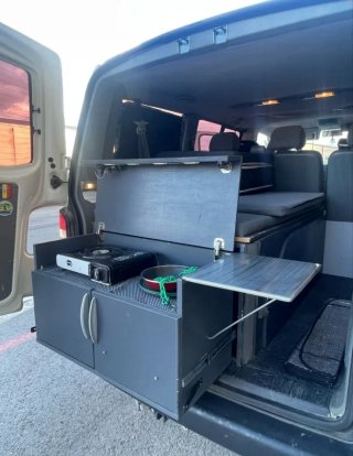 Volkswagen Transporter T5 2004