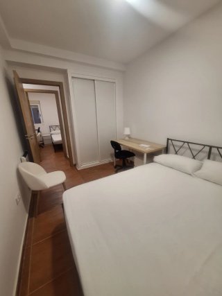 Alquiler habitación para PAREJA en centro Alcalá