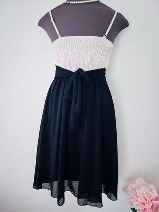 Vestido elegante blanco y negro