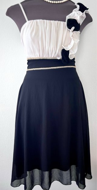 Vestido elegante blanco y negro