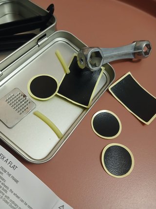 Kit Riparazione Bici Penumatici (in Scatola)