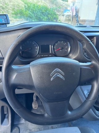Citroen Jumpy frigorifica con ganchos