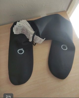 Traje Neopreno 4/3mm Decathlon y calcetines