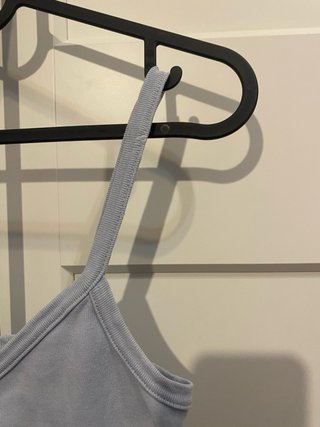 Top tirantes Brandy Melville azul botones