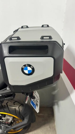 BMW R 1300 GS Adventure Negra/Dorada