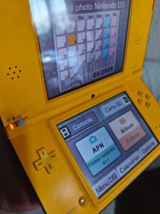 Nintendo DSi XL Giallo