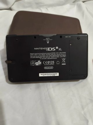 Nintendo DSi XL Giallo
