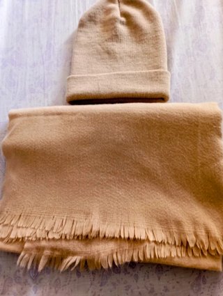 Conjunto gorro y bufanda beige