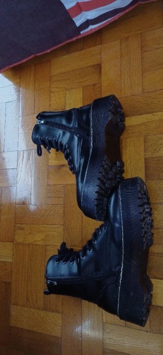 Botas militares negras