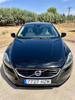 Volvo V40 2014