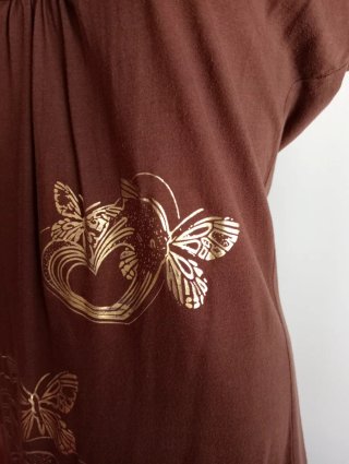 Lefties Camiseta marrón con estampado dorado