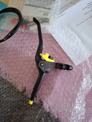 Freno delantero Shimano XT M8100/8120