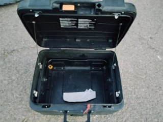 Cajón Maletero BMW Gris y Negro