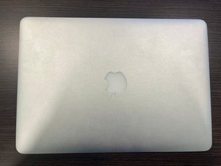 MacBook Air 13” 2015 8GB RAM 256GB SSD
