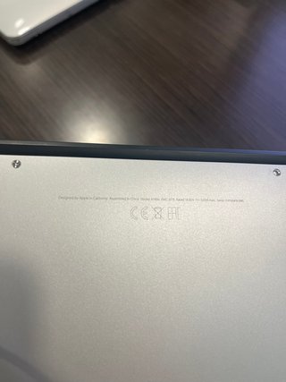 MacBook Air 13” 2015 8GB RAM 256GB SSD