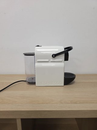 Cafetera Nespresso Blanca para piezas