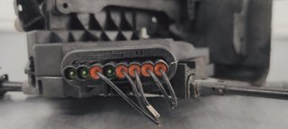 CERRADURA PUERTA DELANTERA DERECHA FORD FOCUS LIM